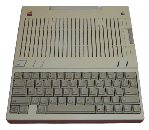 1404914258 1388 FT93282 Apple Iic 